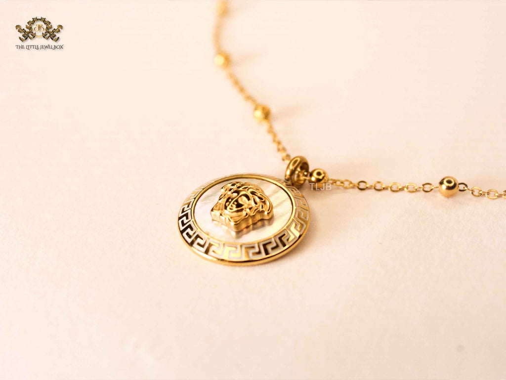 Medusa necklace MOP