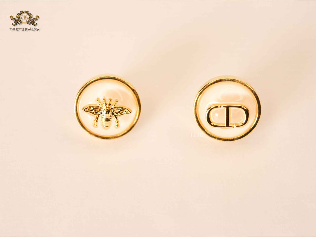 Alphabet CD combo bee earrings white