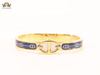 Alphabet H seek bracelet with blue print