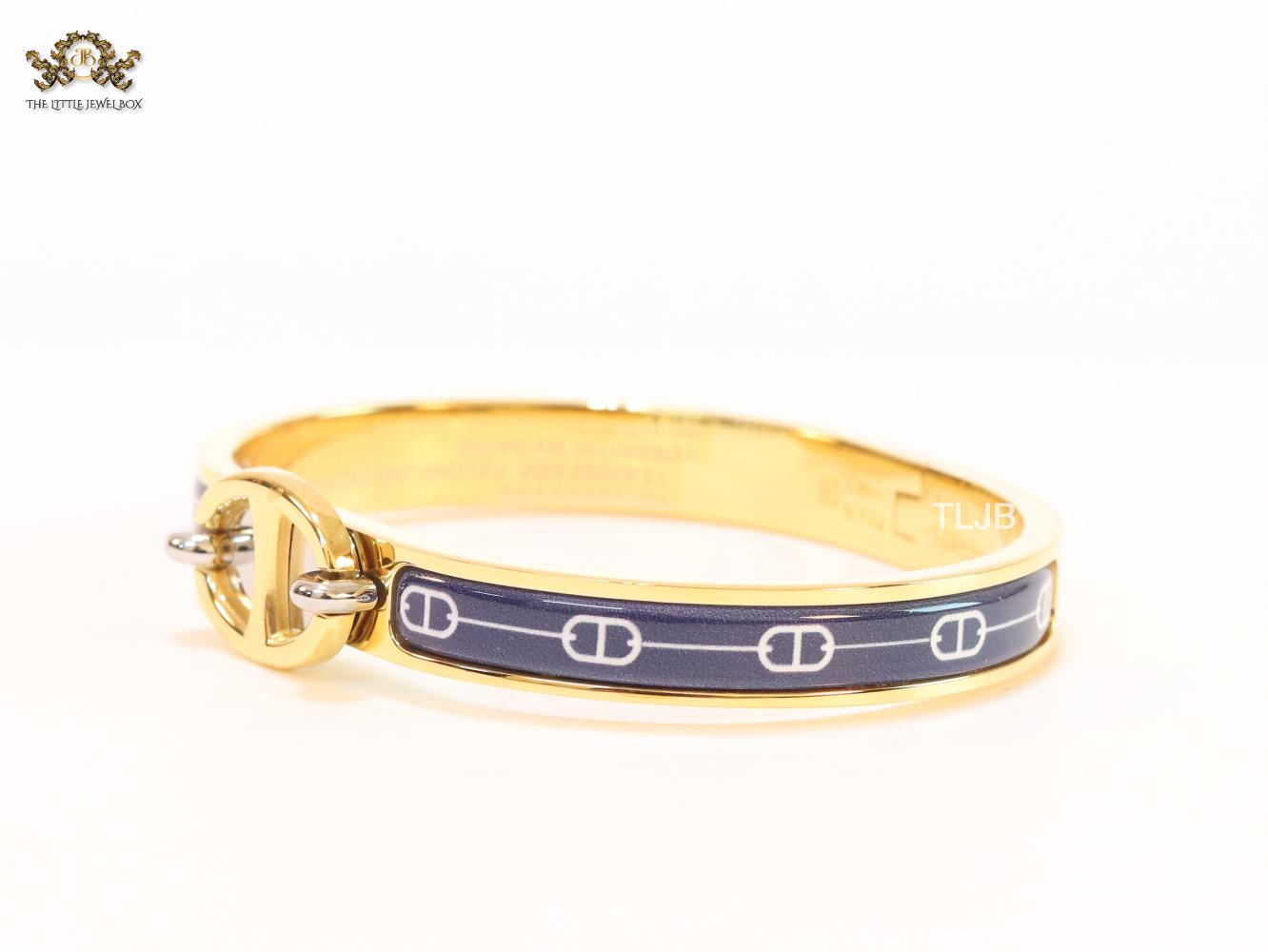Alphabet H seek bracelet with blue print
