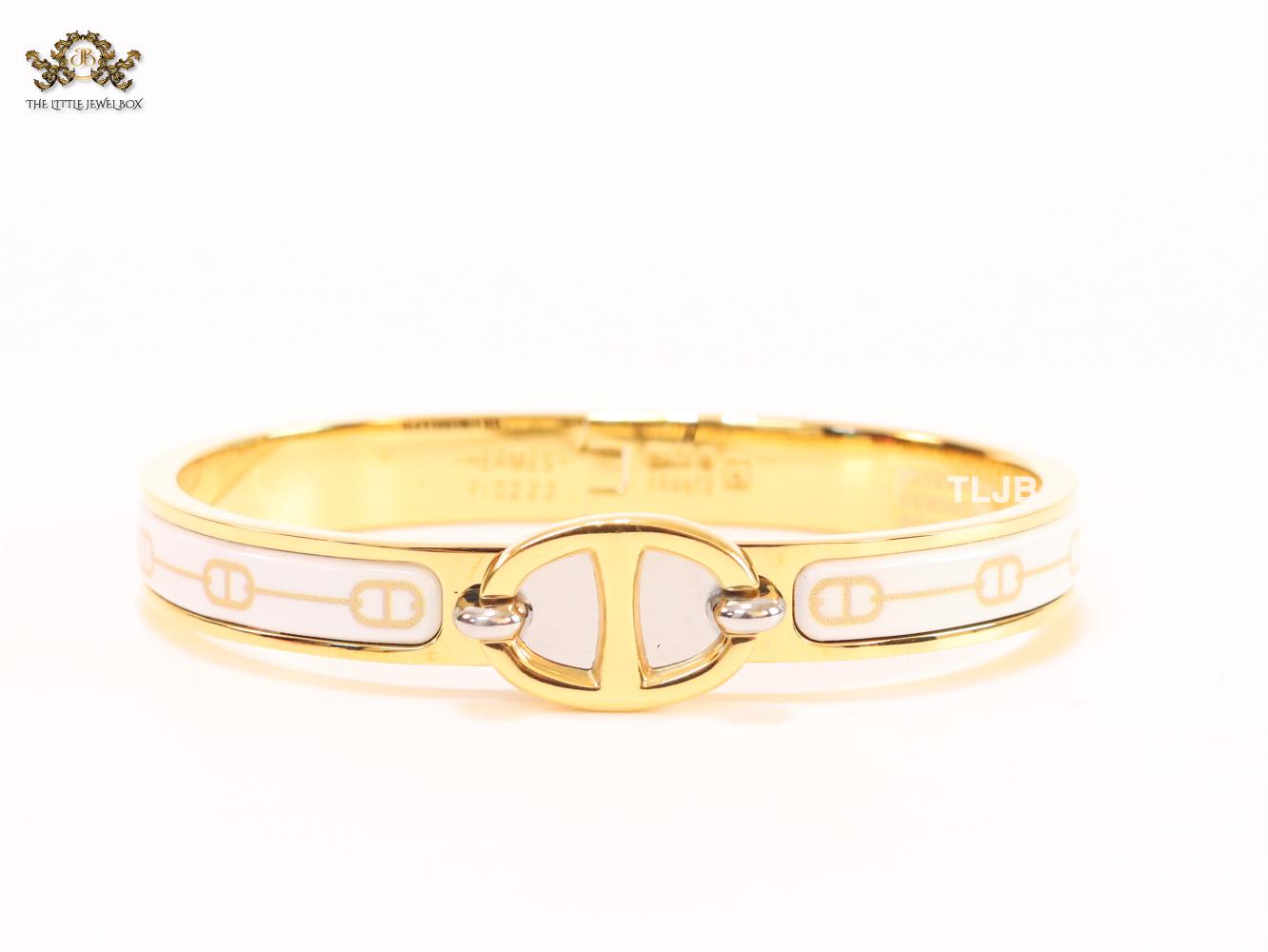 Alphabet H seek bracelet with white print