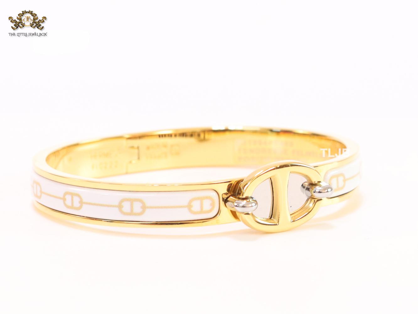 Alphabet H seek bracelet with white print