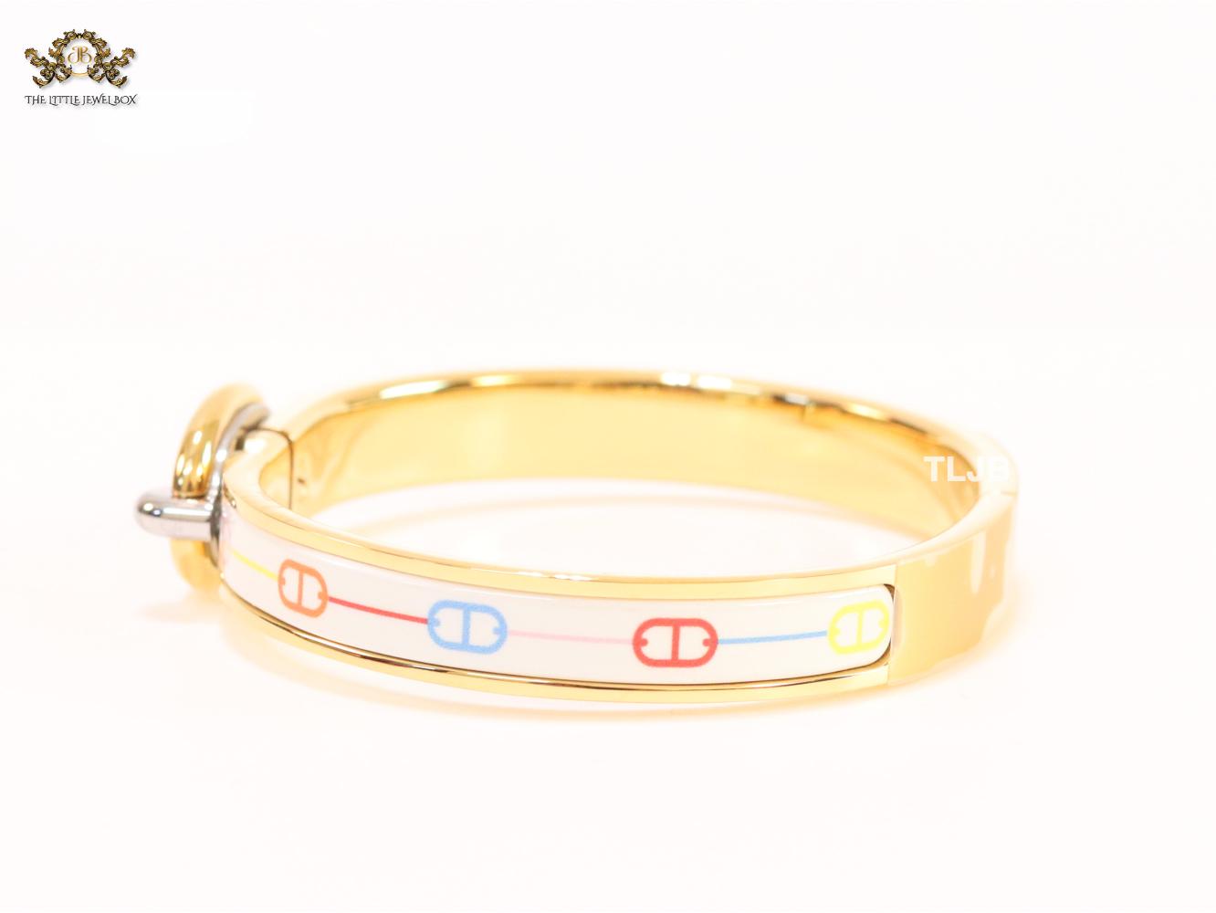 Alphabet H seek bracelet with white and multi colour print