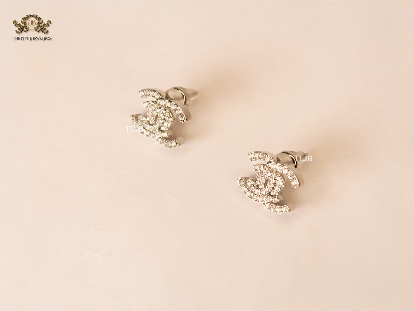 twin C Dazzle earrings Platinum