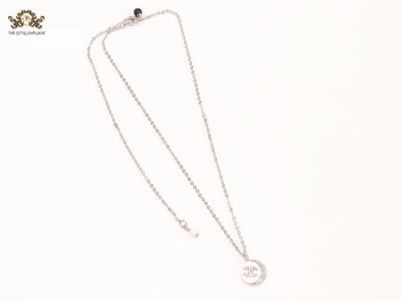 Double C cz and white enamel platinum round chain