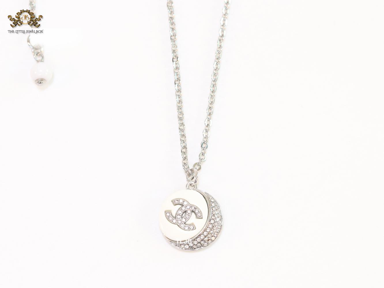 Double C cz and white enamel platinum round chain