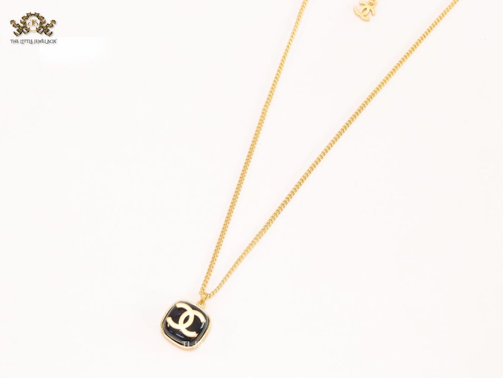 Double C black enamel gold square chain
