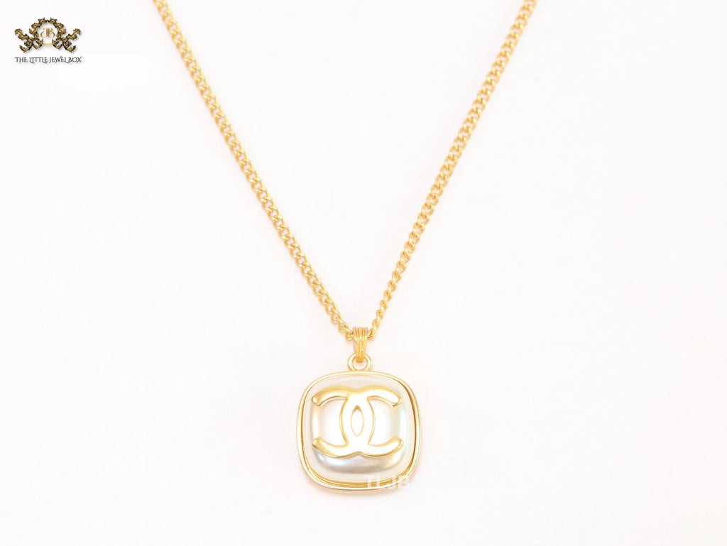 Double C white enamel gold square chain