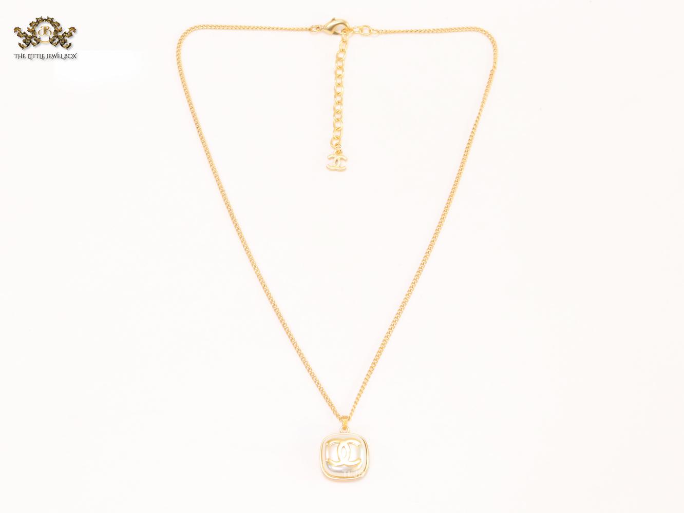 Double C white enamel gold square chain