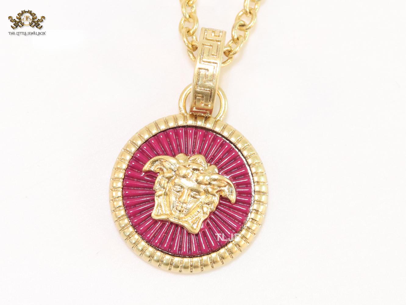 Medusa red pendant with gold chain