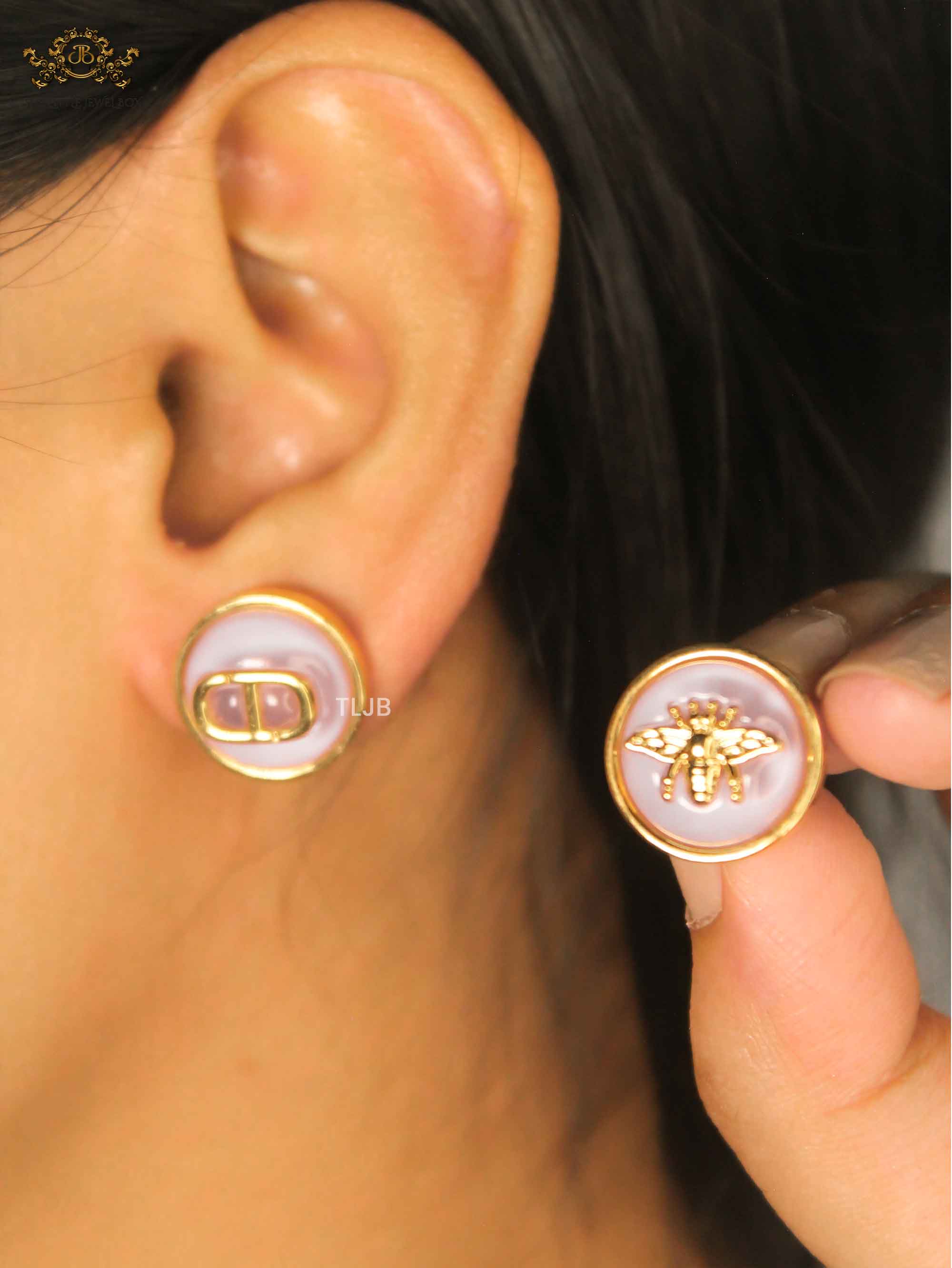 Alphabet CD combo bee earrings Lilac