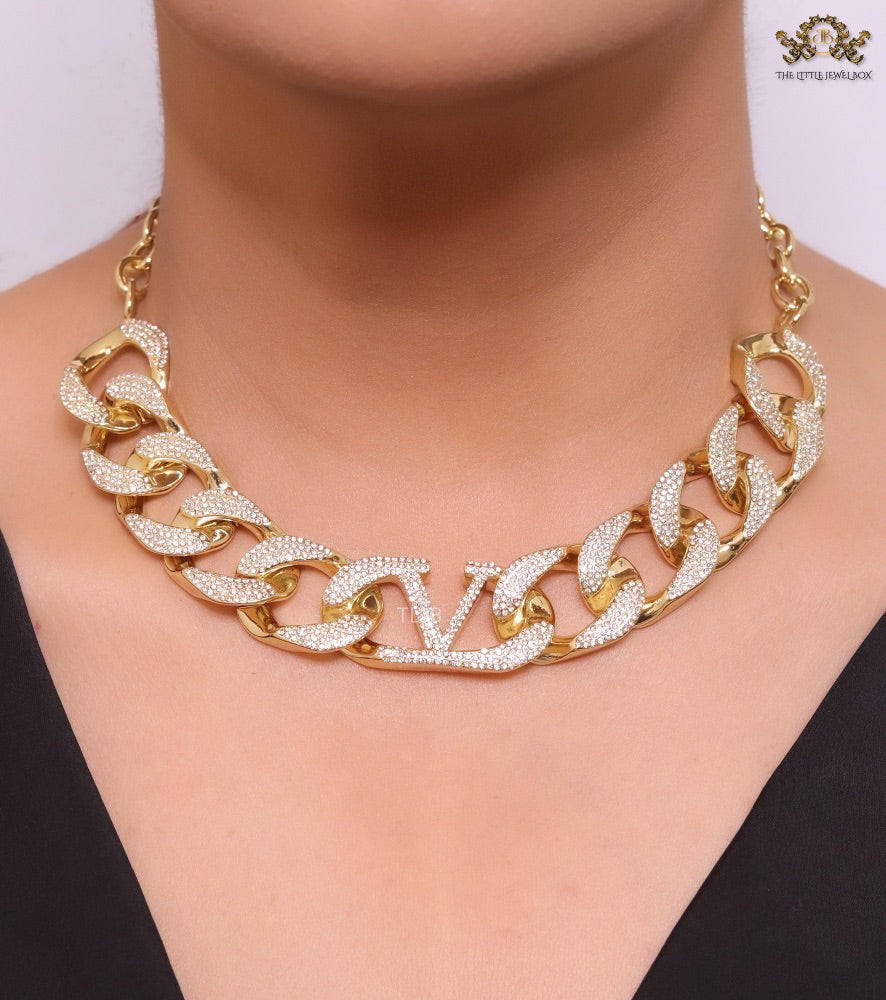 Alphabet V Chunky gold linked chain with CZ