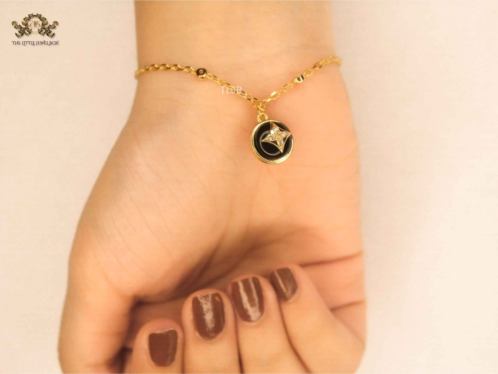 Alphabet L & V Lunar Charm black bracelet