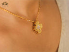 Alphabet L & V Gold clover MOP chain necklace