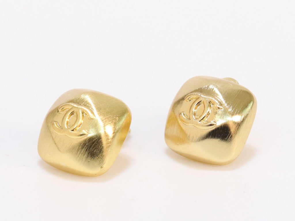 Double C matte gold studs