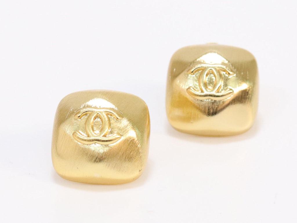 Double C matte gold studs
