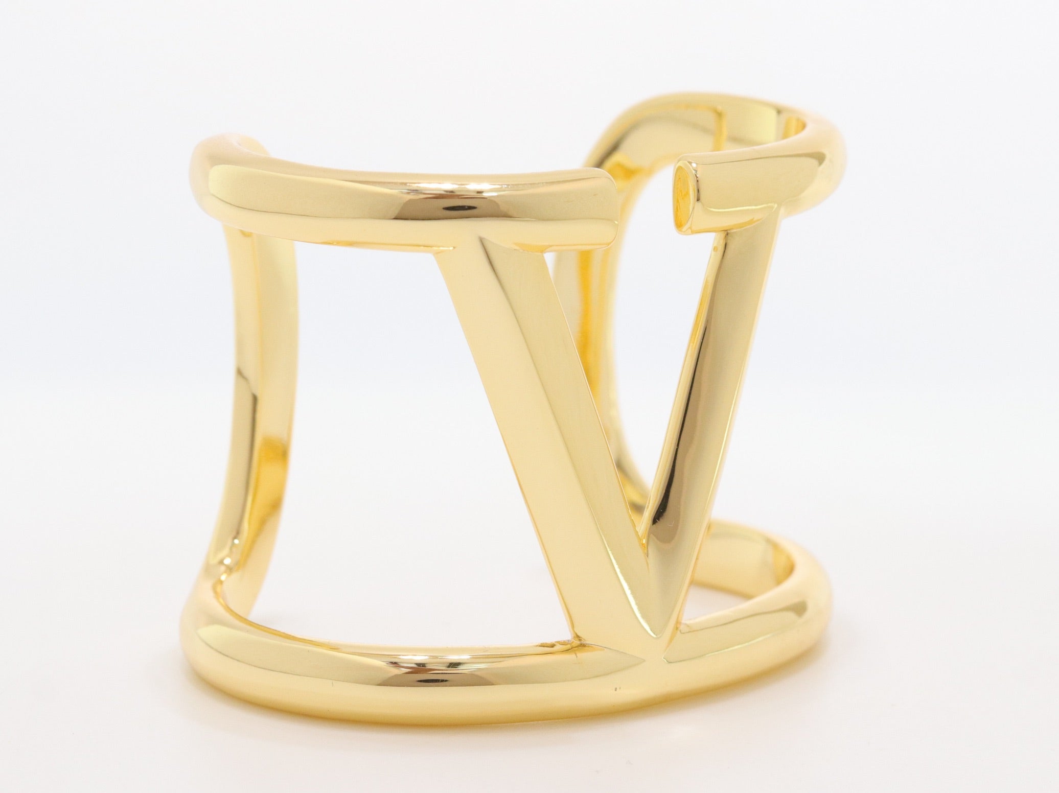 Alphabet V gold plated open bracelet