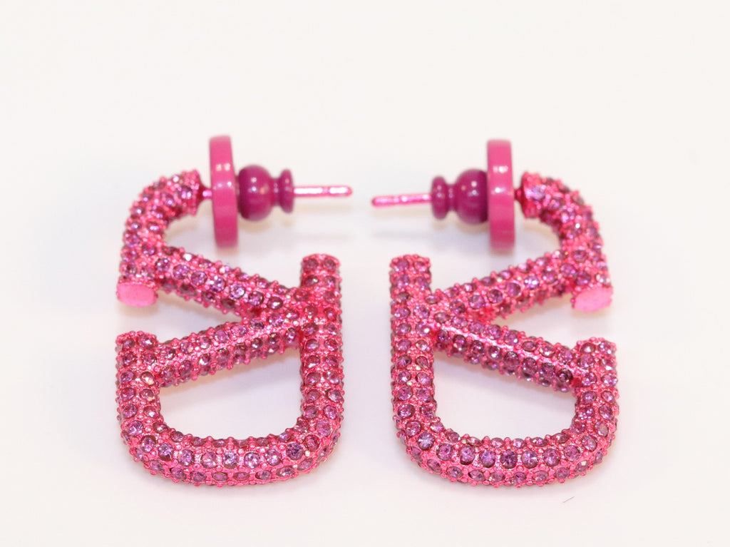 Alphabet V pink cz rectangular hoops 29 mm