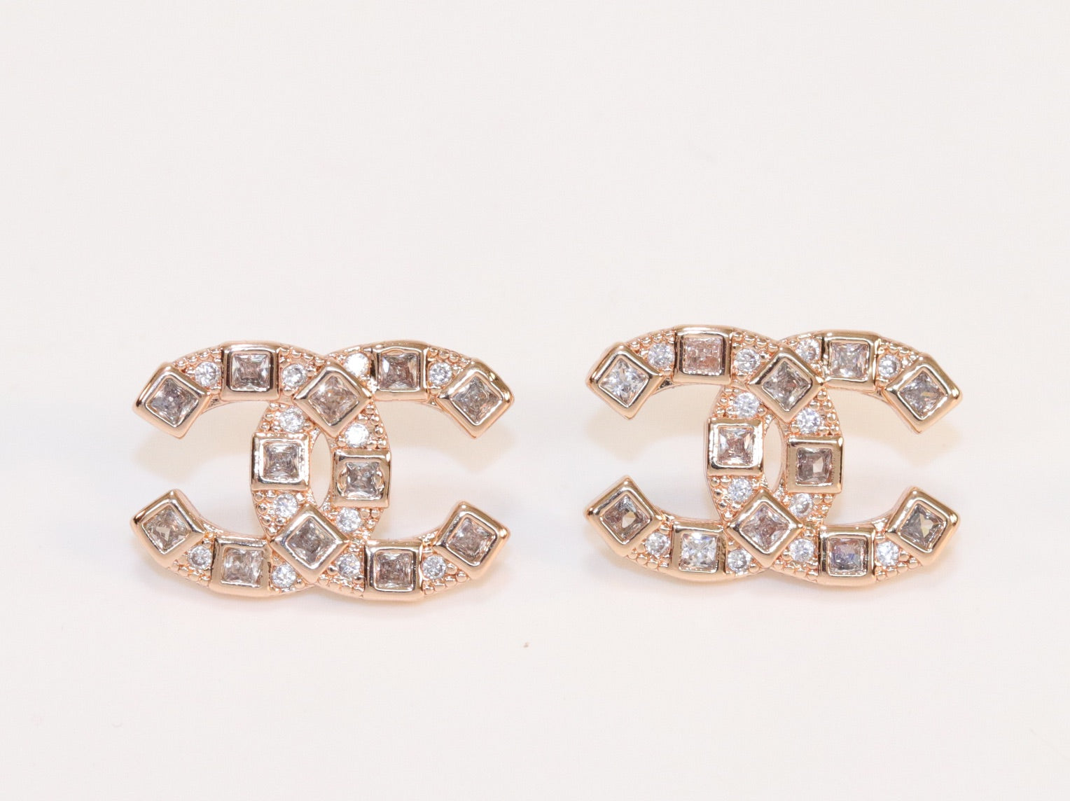 Double C rose gold studs