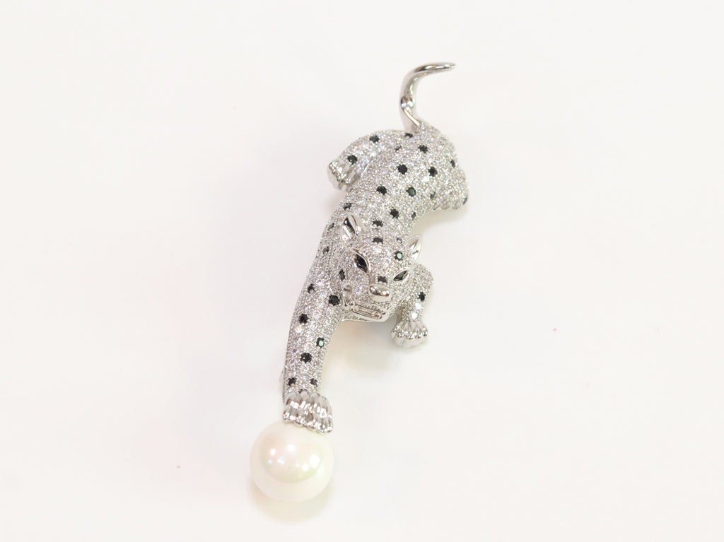 Platinum panther with white pearl and cz brooch