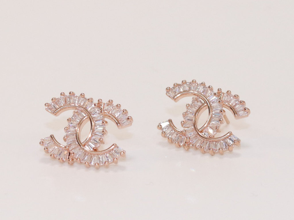 Double C baguette studs