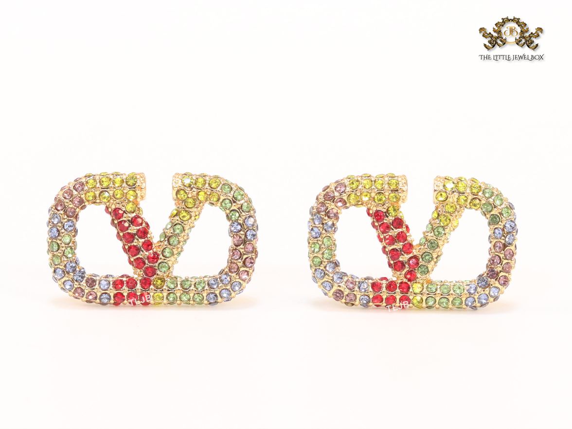 Alphabet V multi coloured studs