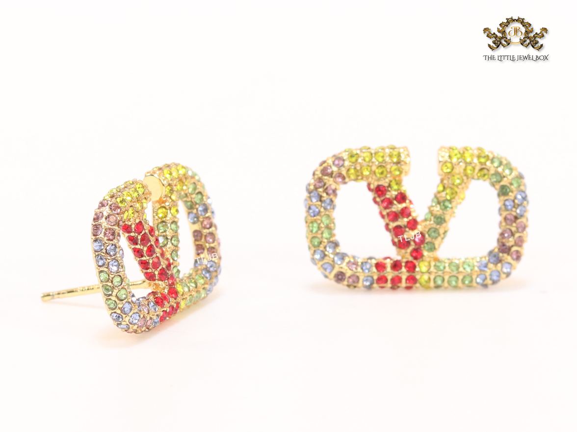 Alphabet V multi coloured studs