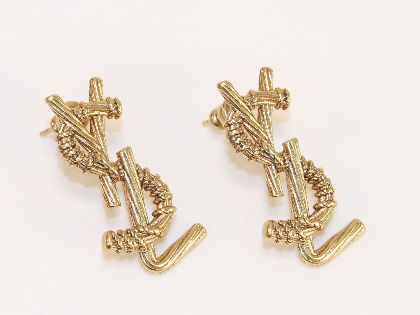 Alphabet Y and L antique earrings in gold