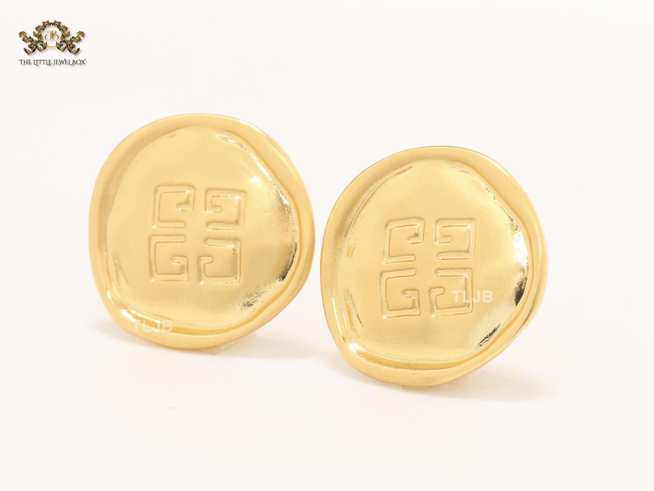 Gold studs