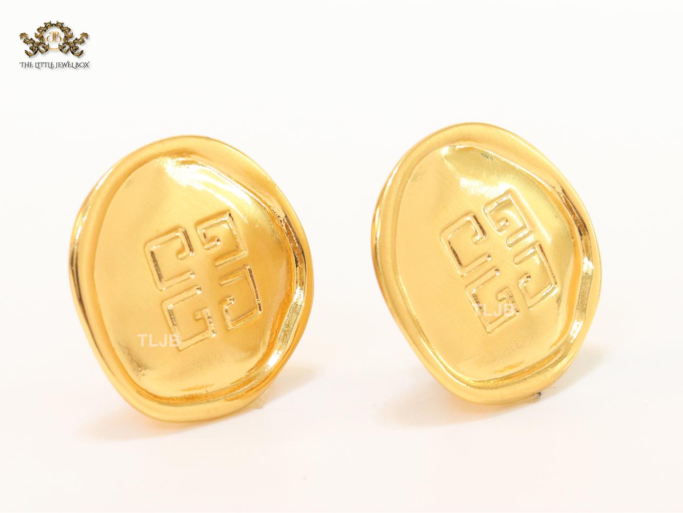 Gold studs