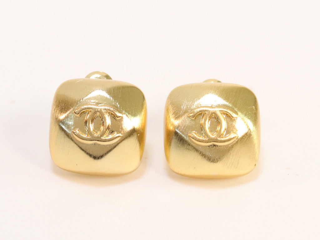 Double C matte gold studs