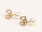 Alphabet V Gold cz with pearl drops