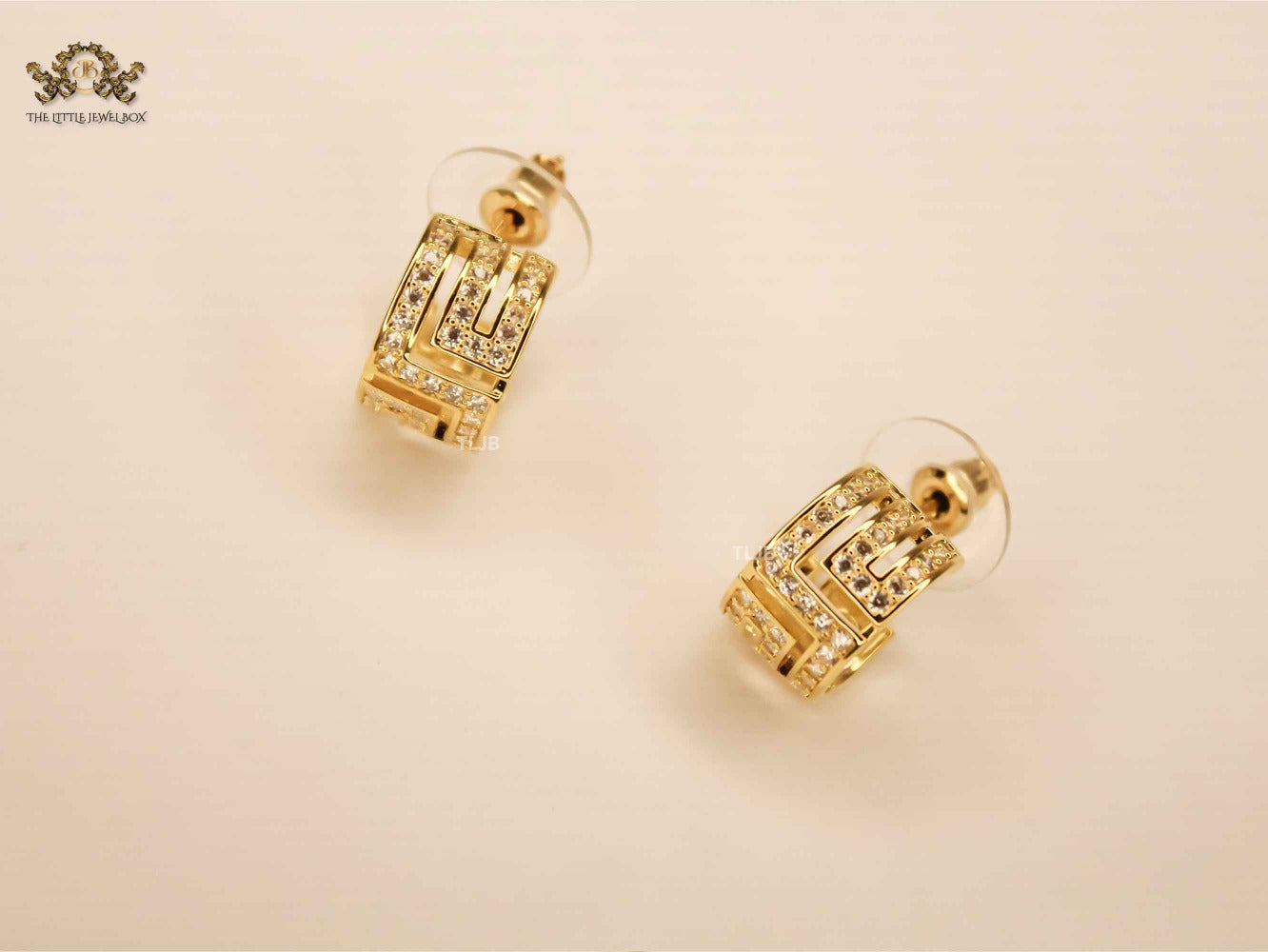 Medusa mesh motif small diamond hoops