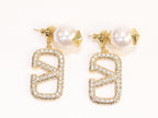 Alphabet V gold cz pearl drops