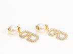 Alphabet V gold cz pearl drops