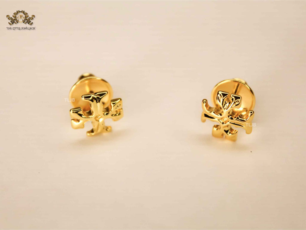 Alphabet T small gold studs