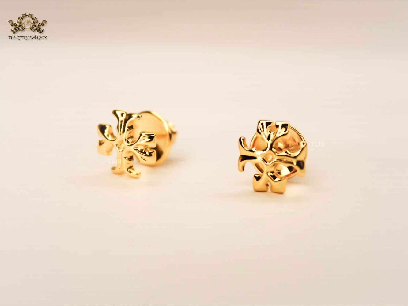 Alphabet T small gold studs