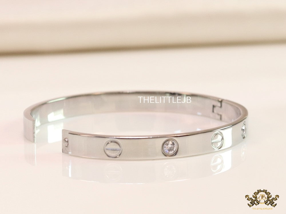 Men's platinum Screw and diamond oval shaped openable bracelets