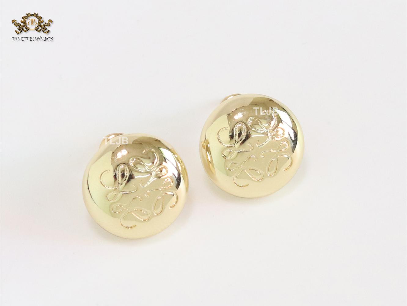 Alphabet L small gold studs