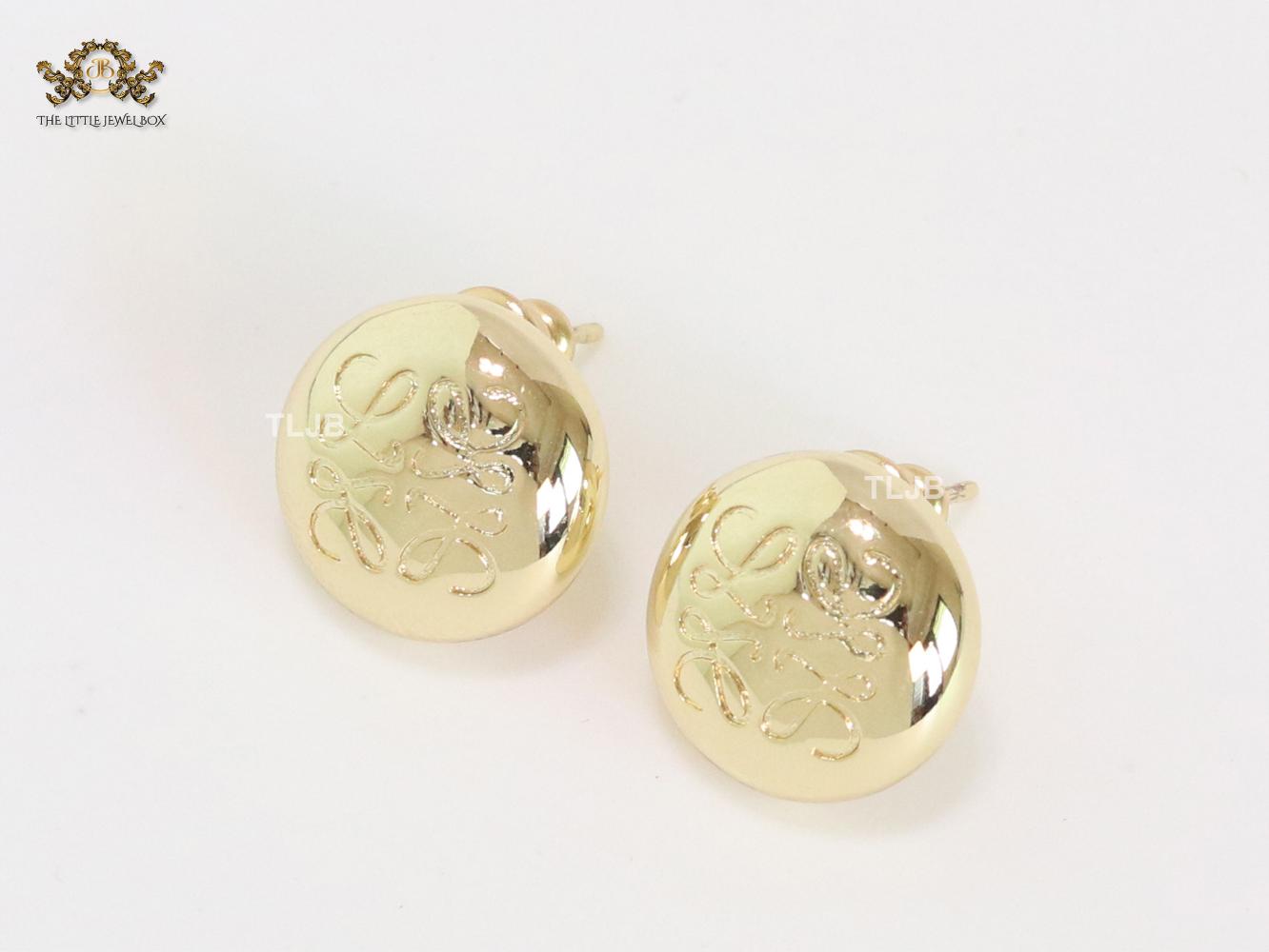 Alphabet L small gold studs