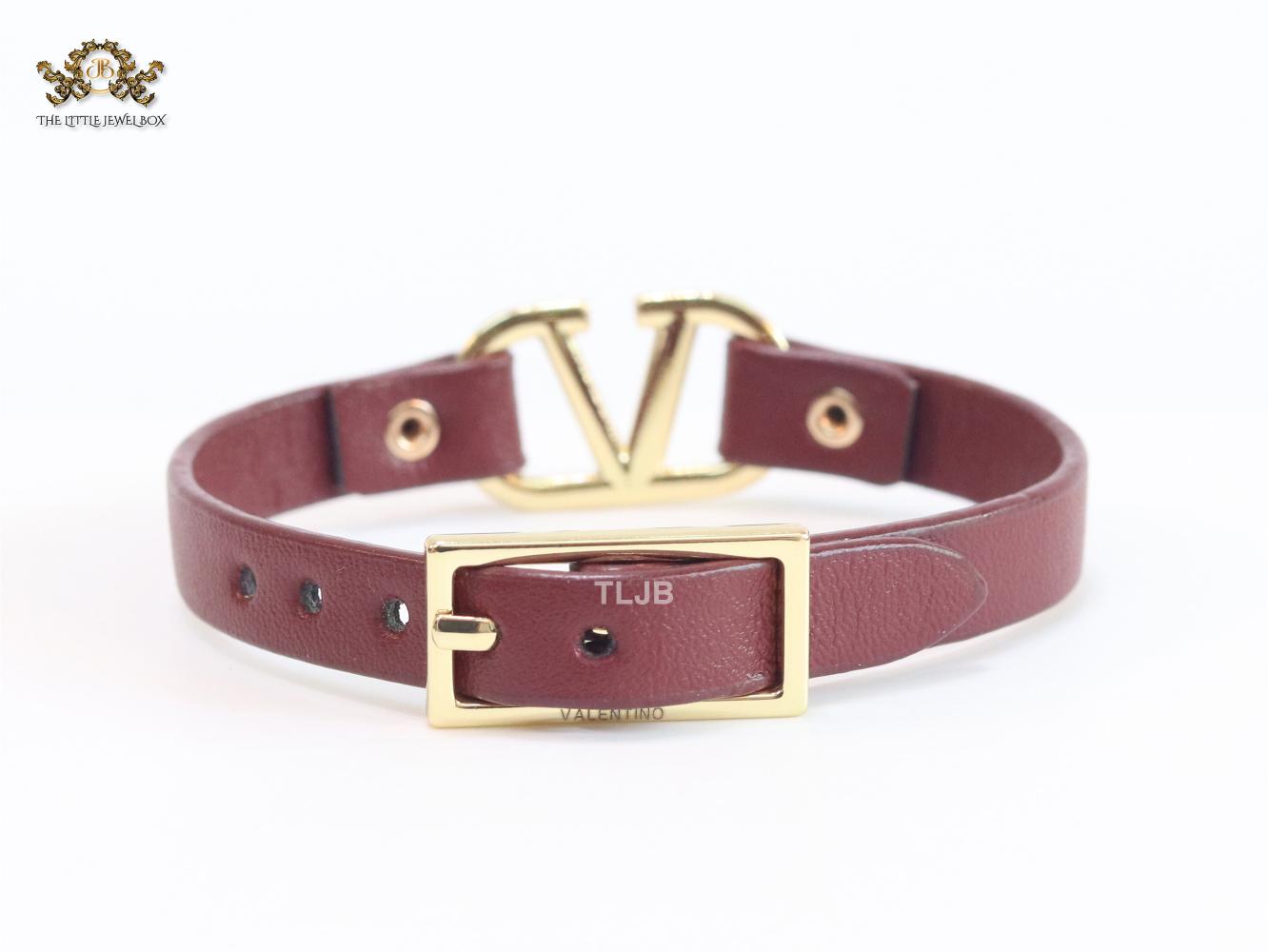 Alphabet V leather bracelet - Maroon