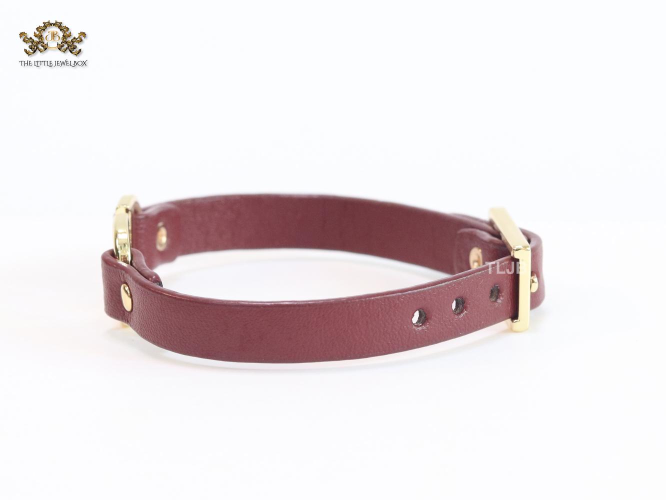 Alphabet V leather bracelet - Maroon