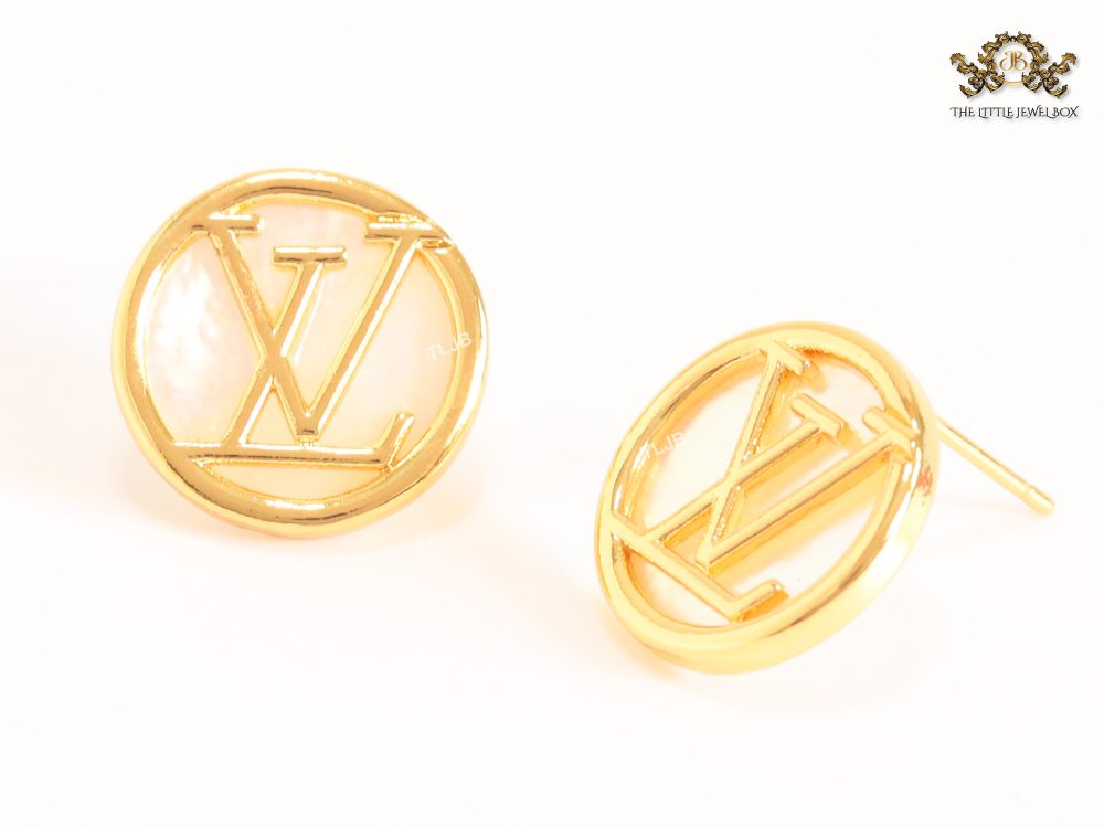 Alphabet L gold round studs 16mm