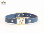 Alphabet V leather bracelet - blue