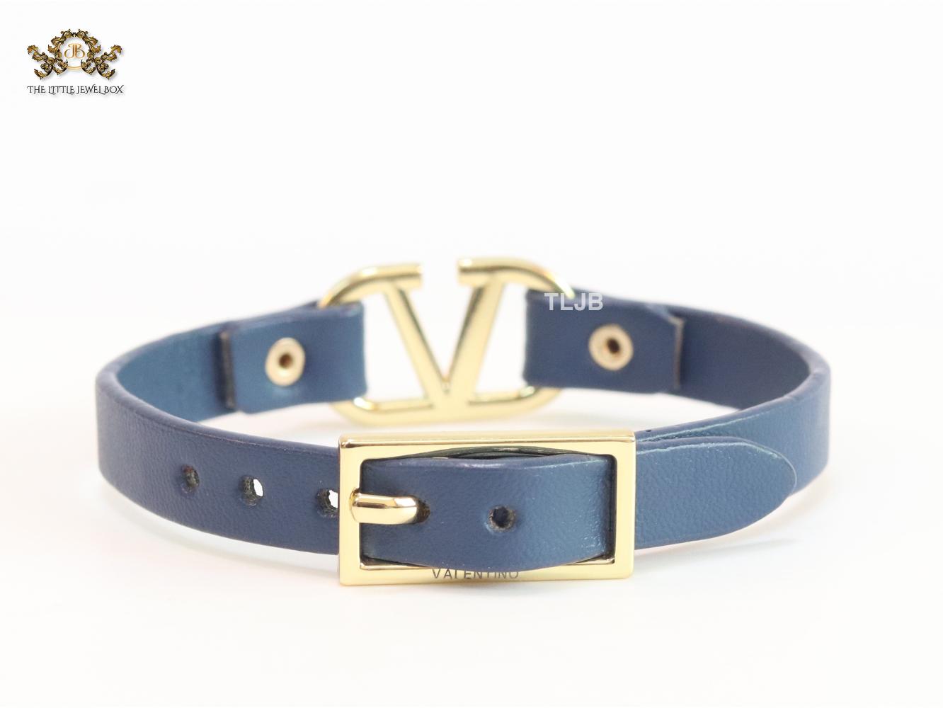 Alphabet V leather bracelet - blue