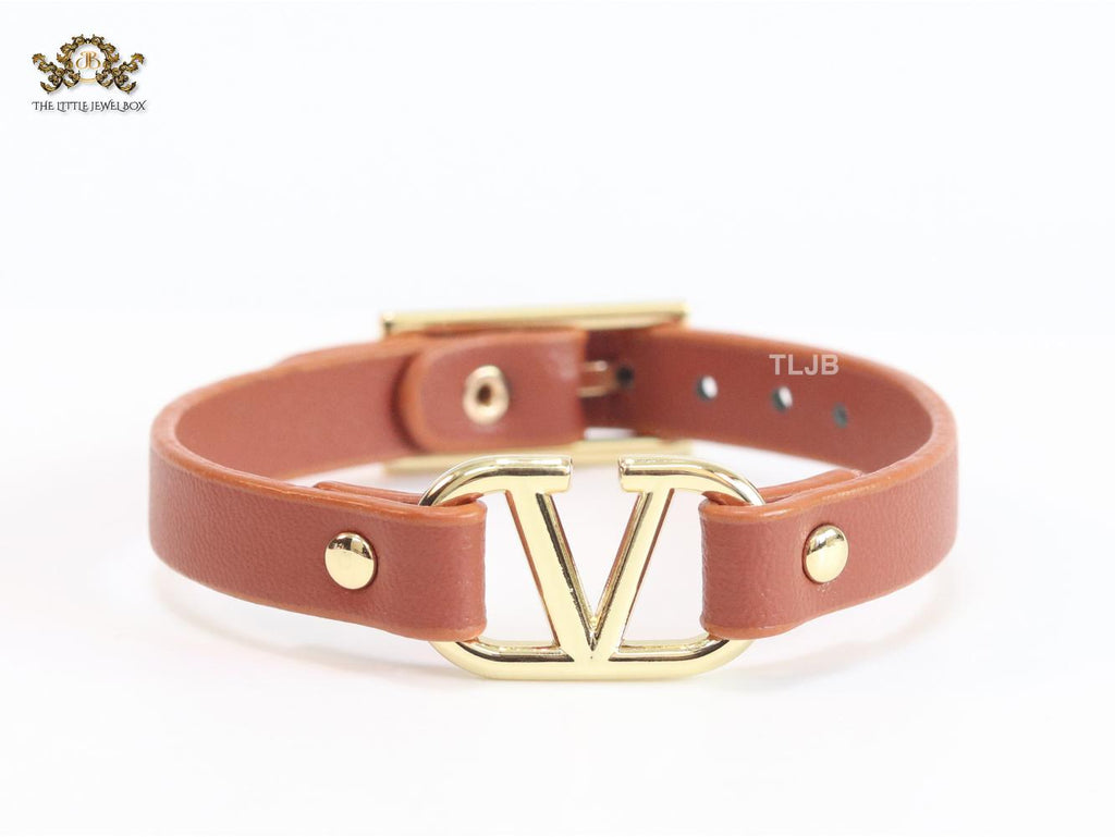 Alphabet V leather bracelet - rust