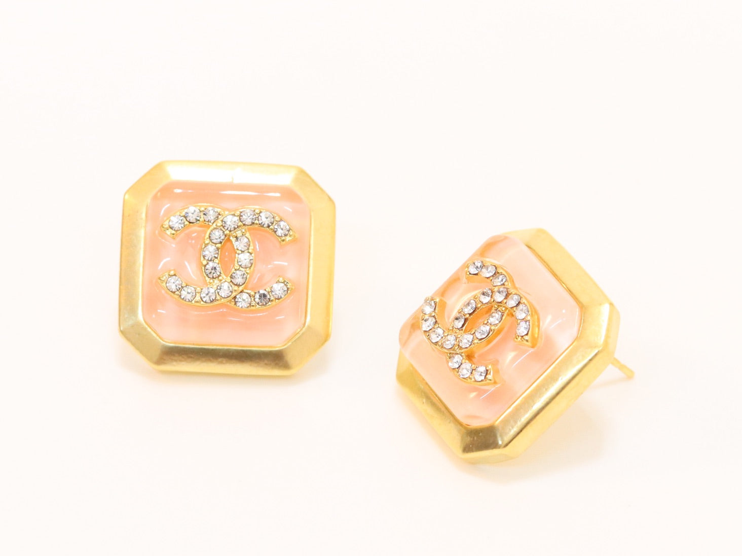 Square pink enamel Double C gold earrings