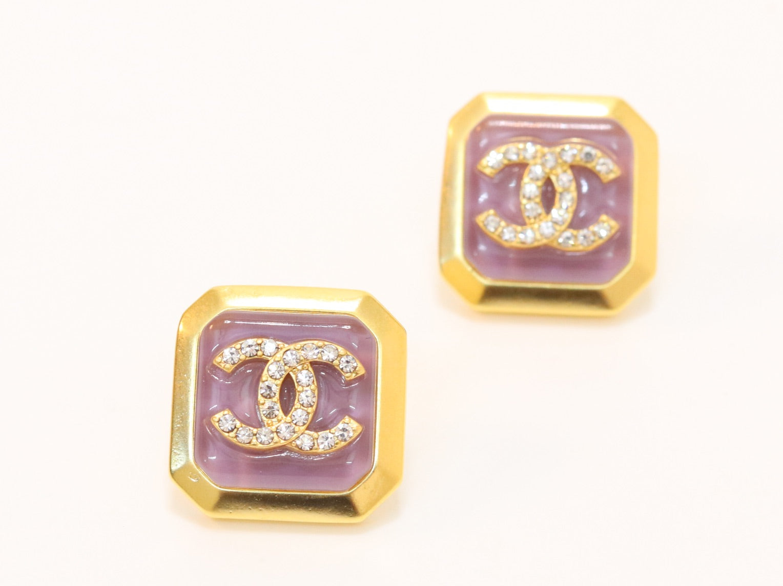Square purple enamel Double C gold earrings