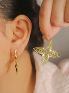 Alphabet L&V gold spike flower earrings
