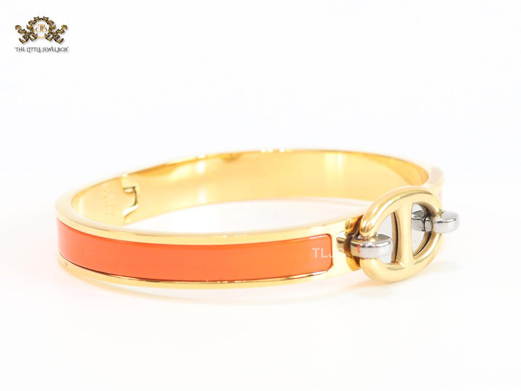 Alphabet H orange sleek bracelet